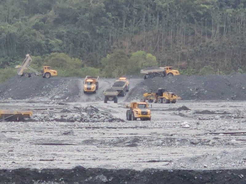 卓榮泰院長視察馬太鞍溪　要求全力加速堤防復建工程