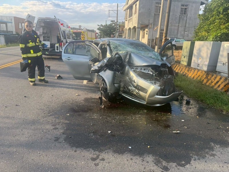 台東成功鎮車禍釀二人OHCA 消防同步破壞救援送醫搶命