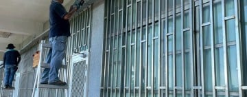 校園冷氣汰換、電力改善 !  縣府 : 21所學校、共145台已更新 投入約1,111萬元