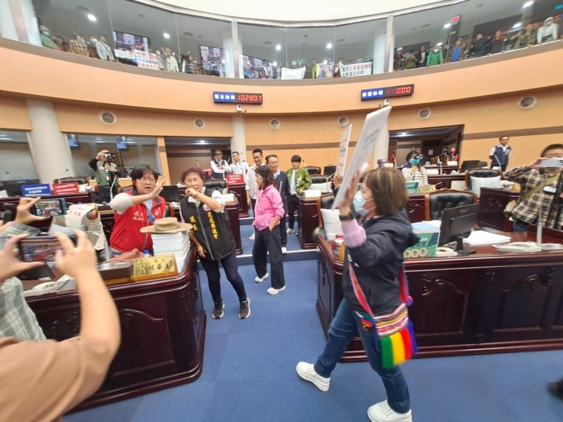 500災民縣議會陳情 看著議員們為總預算互罵