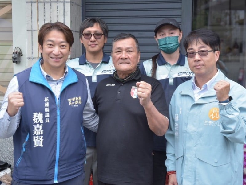 魏嘉賢攜獅子會愛心送暖到光復