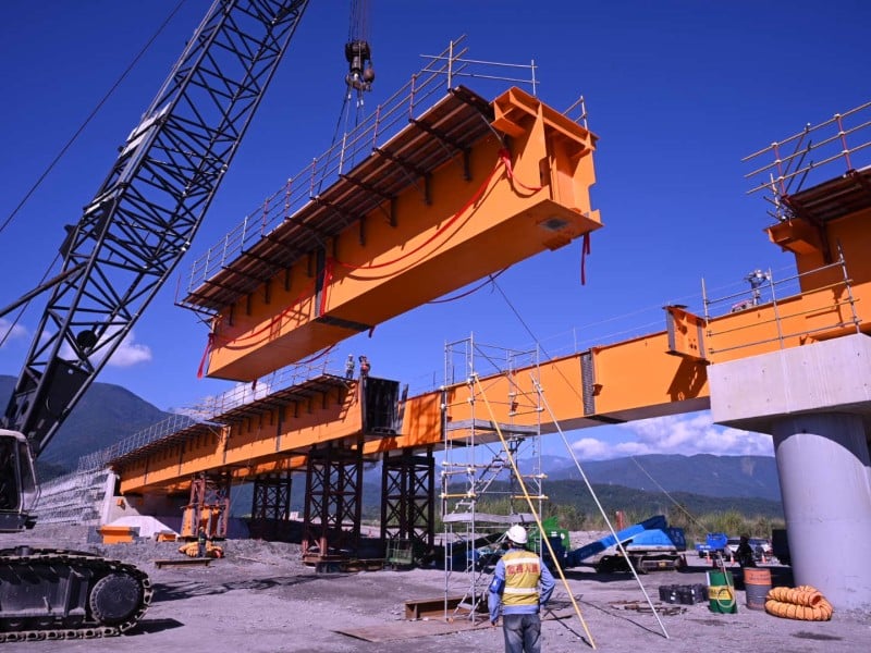 今完成最後梁合攏 ! 玉里「高寮大橋」震災復建工程 榮獲第19屆金安獎