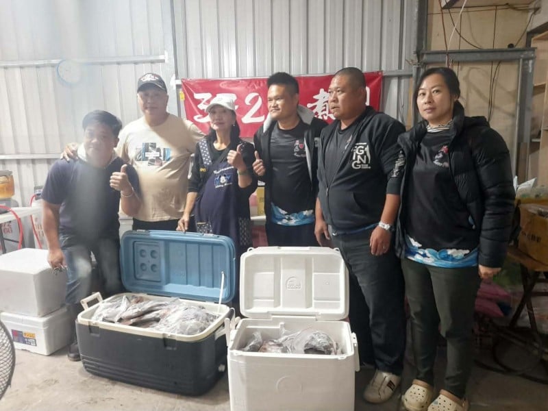 原民瘋釣送暖光復　捐贈逾三百斤漁獲挺372義煮團