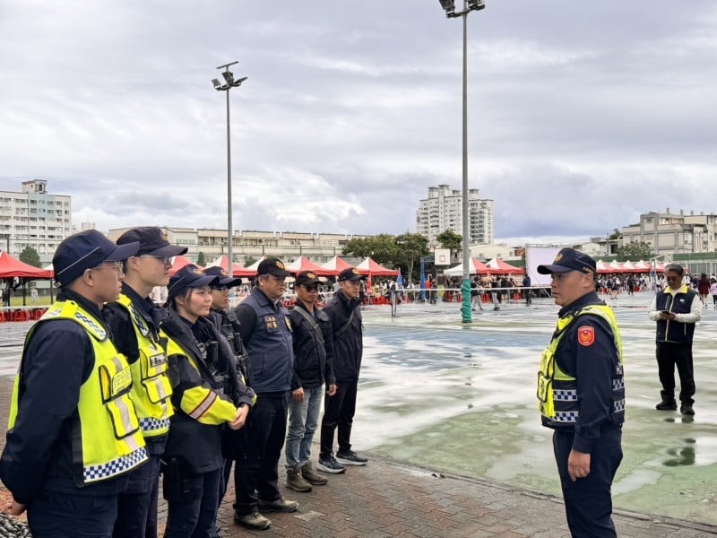 持刀恐嚇國中生再抓兩名共犯