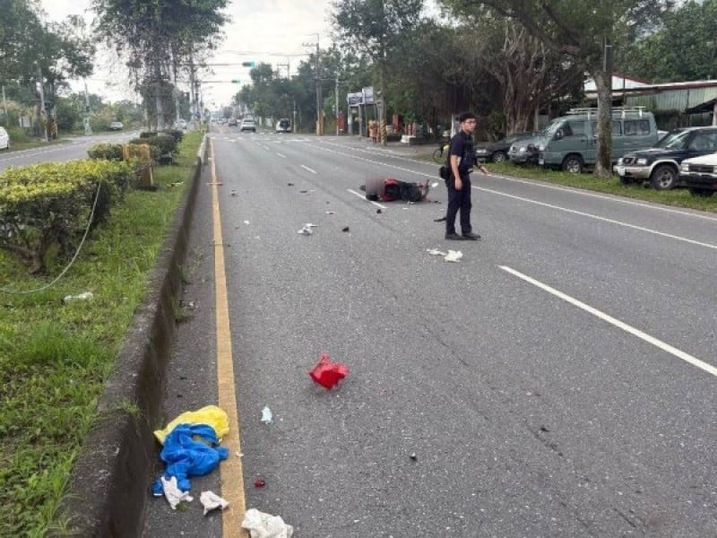 自行車自摔再遭後方機車追撞