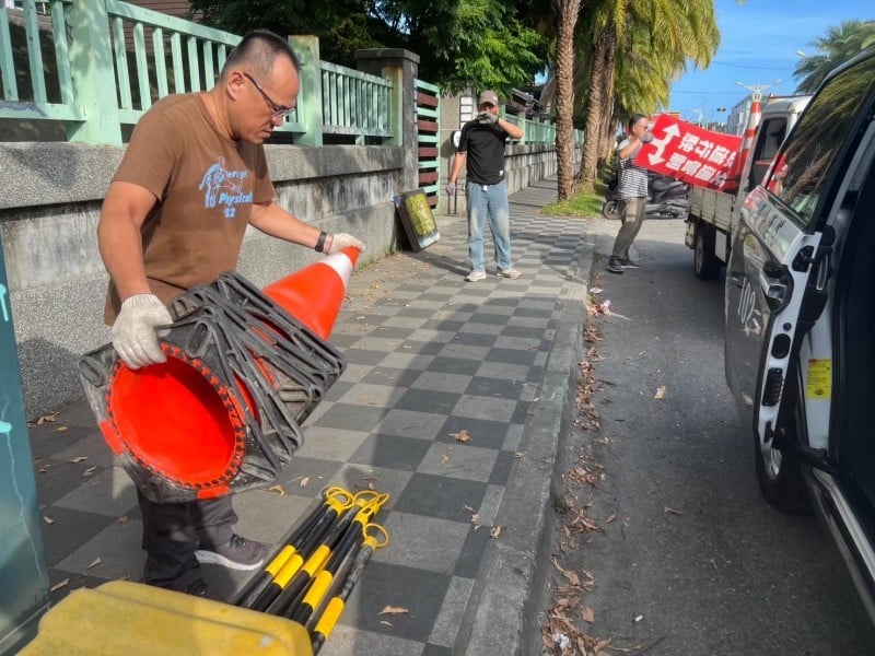 花警分局全力部署迎跨年