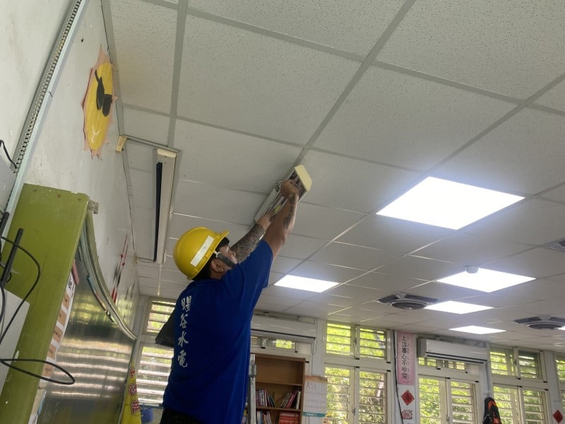 再投入近300萬補助 22校汰換節能燈具