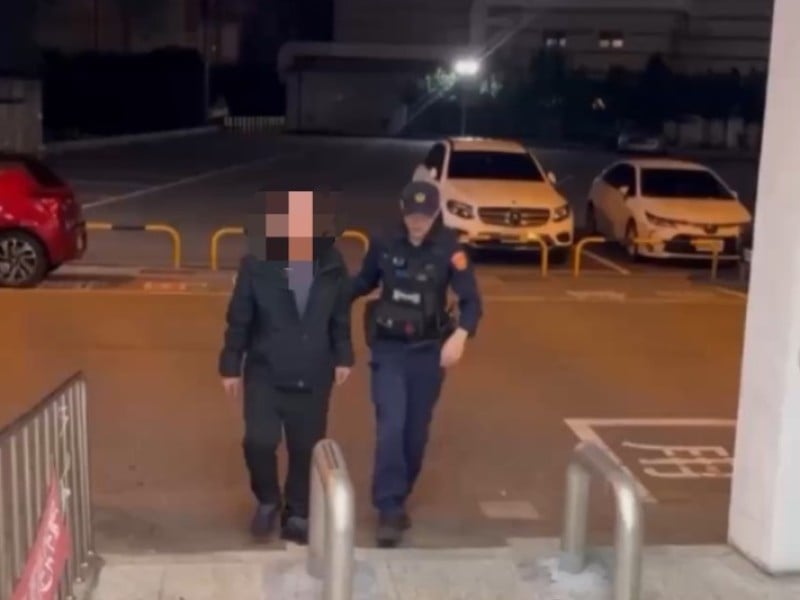 小吃店包廂敬酒起衝突