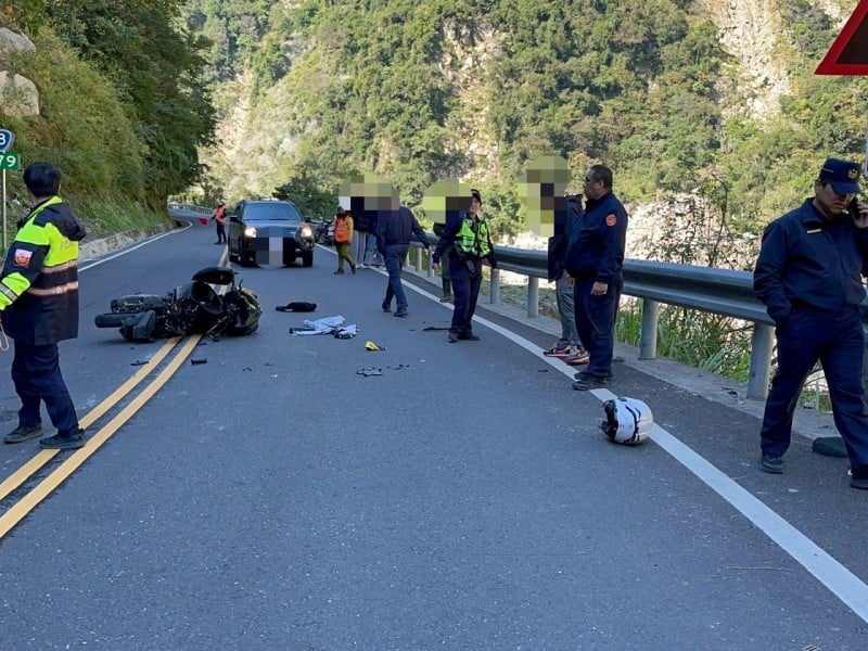 東華大學畢業生騎車前往武嶺　臺8線自撞護欄墜邊坡不治