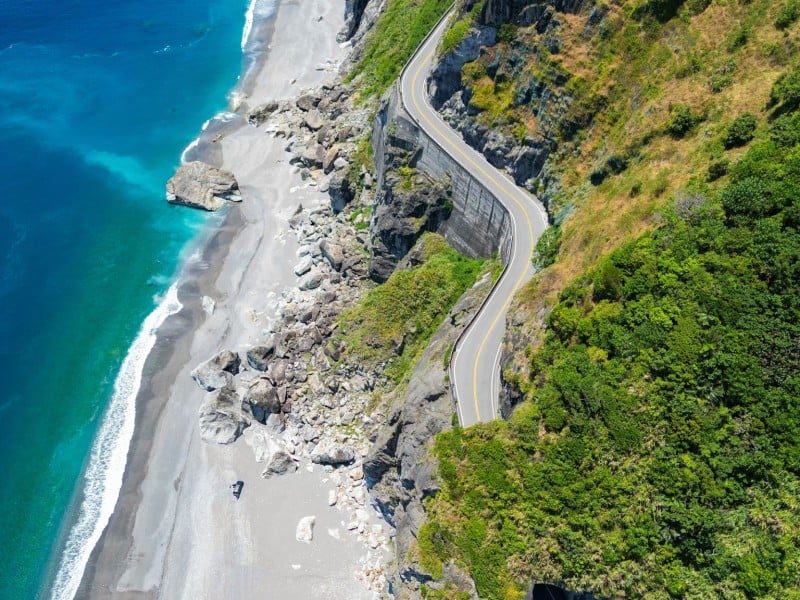 既危險又美麗「隧道將取代山路」 ! 蘇花原路緊貼「卡那岡斷崖」及太平洋 網友 : 3景點以後看不到了!