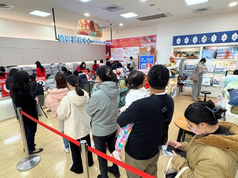 遠百花蓮「好運加馬」福袋預購昨開跑