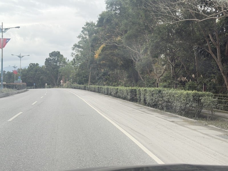 為疏濬馬太鞍溪揚塵淤泥 嚴重影響行車安全