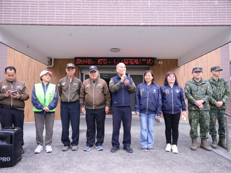 新城鄉國家清潔週年終大掃除 何禮臺感謝國軍各部隊兵力支援及全鄉環保志工共500名人員投入環境清潔工作