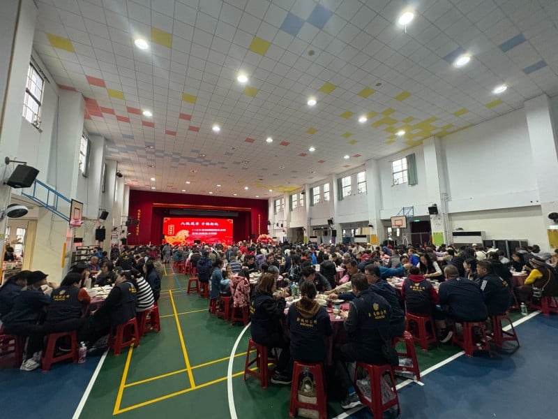 八秩風華幸福新城「寒冬送暖、歲末圍爐」溫馨熱鬧 何禮臺邀請各界共同讓鄉親溫馨幸福過好年