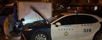 物資車拋錨受困路中　 吉安警即刻救援暖人心