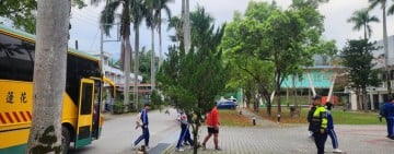 玉里警長開學日率隊護童 強化校安、識詐反毒