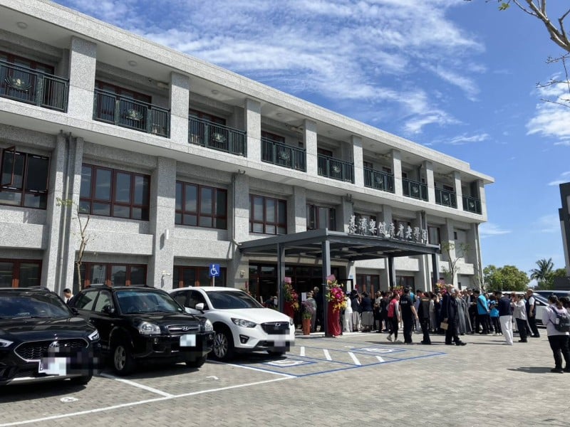 全縣第二座純失智日照中心啟用 花蓮慈濟樂健康耆老學園完善失智友善照顧網