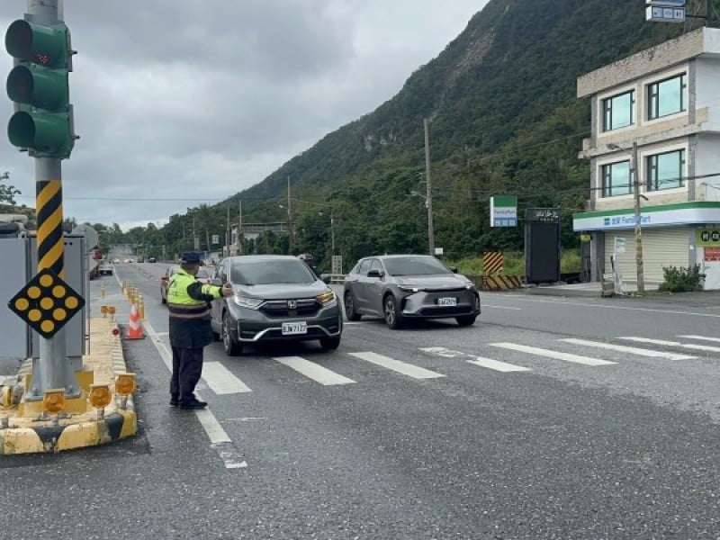 228連假首日蘇花全線順暢