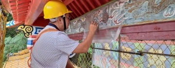 「太魯閣牌樓」再現風華 !  「彩繪匠師」巧手操刀更吸睛 同步「錦文橋人行步道」修復完成