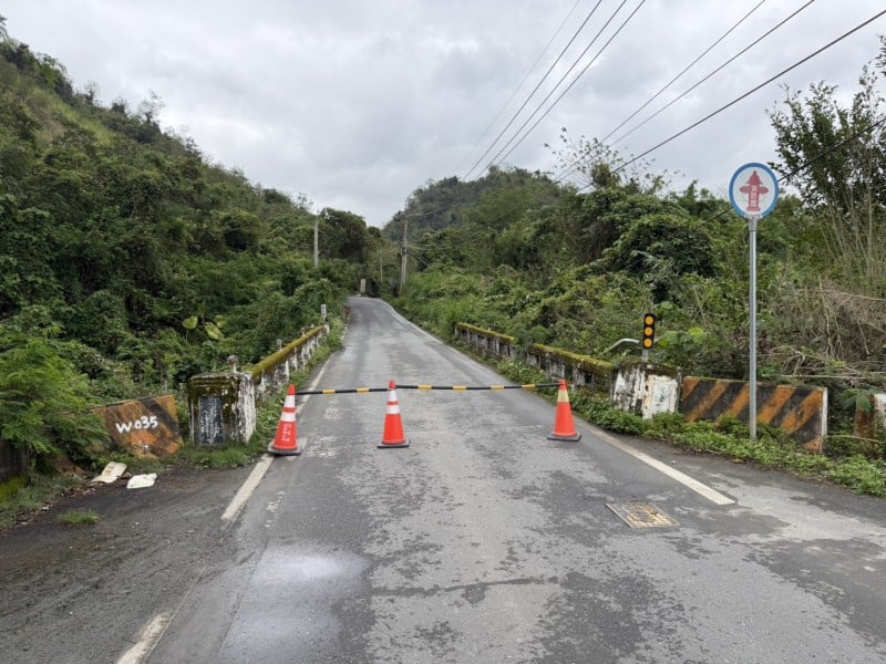 凌晨豪雨局部土石坍方 ! 「瑞港公路」預警封閉