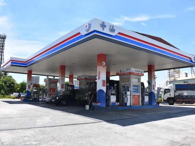 3/23起國內汽、柴油價格各調漲1.8元及1.4元