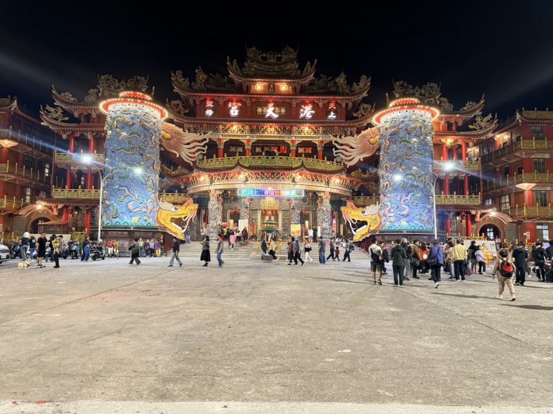 港天宮媽祖夜市週六熱鬧登場　人潮爆滿展現在地信仰與夜市魅力