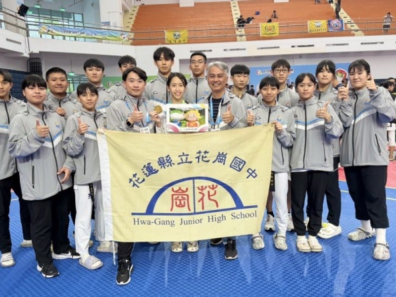 全中運跆拳道花蓮縣勇奪1金2銀