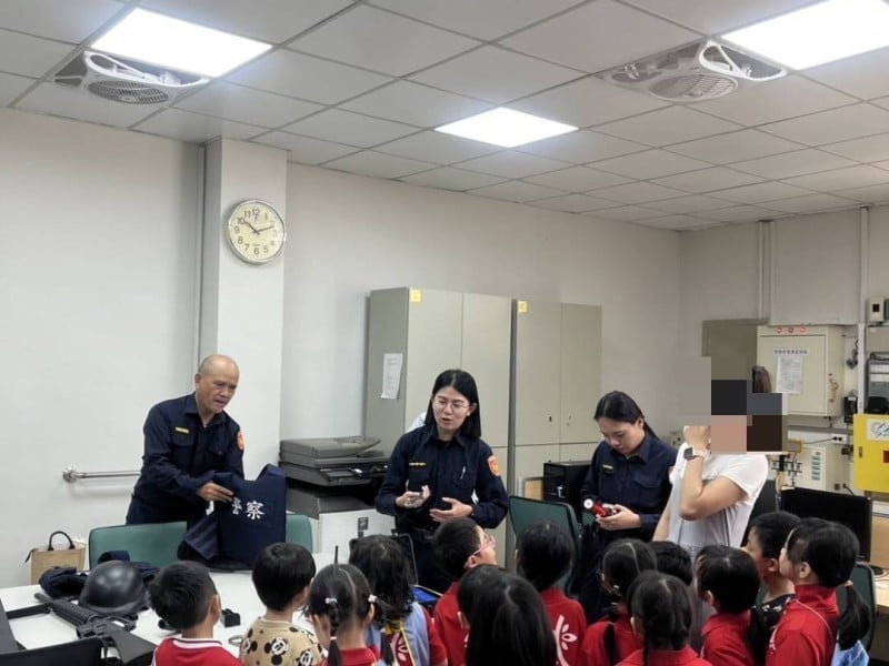 光復國小附設幼兒園「一日警察機關郊遊」波麗士初體驗