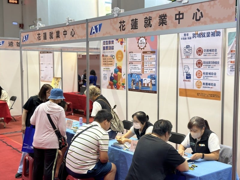 北分署花蓮就業中心辦徵才活動 媒合率近五成