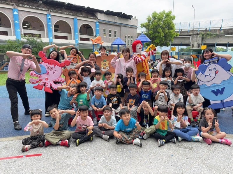 麥當勞叔叔前進花蓮市幼 宣導正確洗手步驟