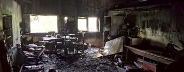 光華村祝融屋內付之一炬 鄉長游淑貞第一時間趕赴現場慰問