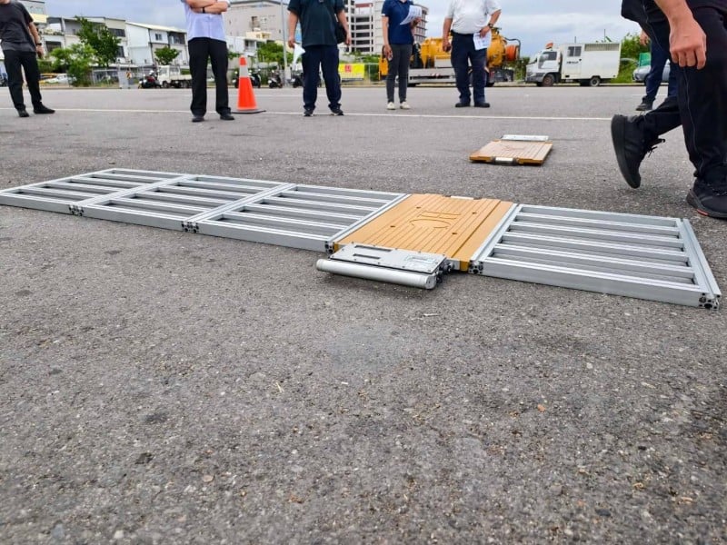 強化大車超載取締　成功分局獲配活動地秤守護台11線安全