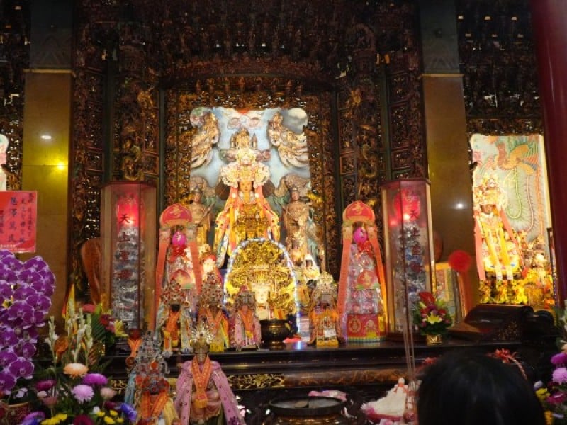 媽祖護佑媽媽最大　花蓮港天宮母親節公益市集熱鬧登場