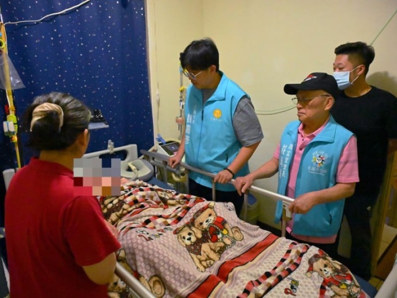 魏嘉彥關懷肌肉萎縮症低收入戶