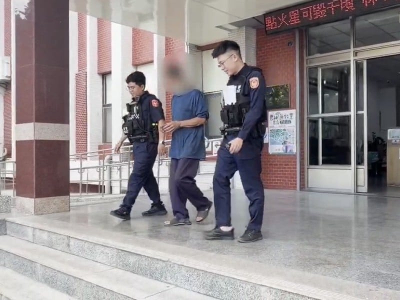 走到警察面前求助「神情慌張」! 男子萬萬沒想到結局是這樣