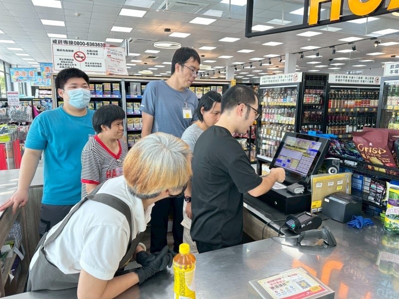 推動身心障礙者就業支持 ! 縣府攜手統冠超市重慶店 