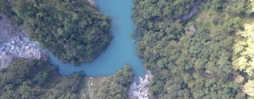 萬里溪堰塞湖風險未除 ! 湖區「右岸崩塌地邊坡」仍不穩定