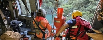 因應強颱「巴威」萬里溪堰塞湖完成第二代水位計布設
