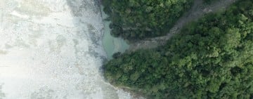 萬里溪堰塞湖暫調黃色警戒 近日將蓄滿溢流