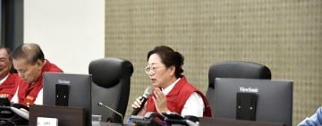 萬里溪堰塞湖紅色警戒將溢決 ! 徐榛蔚指示巡查確保「警戒區淨空 」