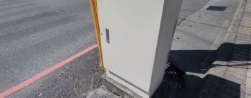 自小客車未拉緊手煞車「倒退嚕」