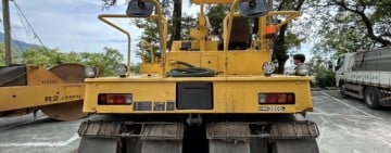 壓路機倒車不慎壓傷工人 送醫搶救不治
