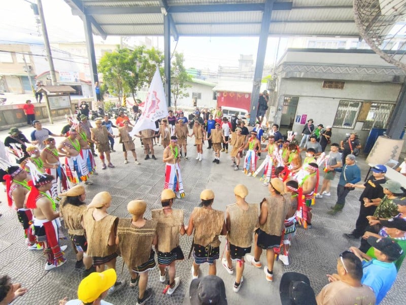 鳳林吉娜魯岸豐年祭8月7日登場　40位勇士著樹皮衣報訊　邀民眾走進部落感受文化生命力