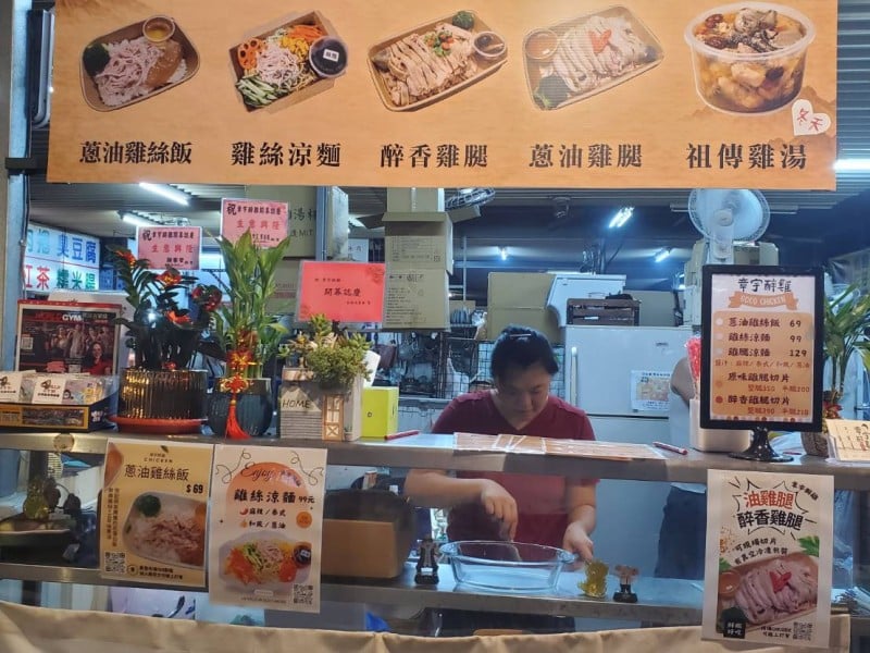 【青年創業．斜槓黃昏市場．謙手花蓮】白天拼正職、夜晚創事業！三位在地青年齊聚吉安黃昏市場 打造「章宇醉雞」飄香花蓮