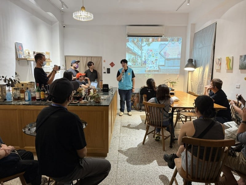 「花」式散步夜遊老街區