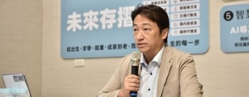 魏嘉賢公布首波三本未來存摺 涵蓋交通、旅遊、健檢
