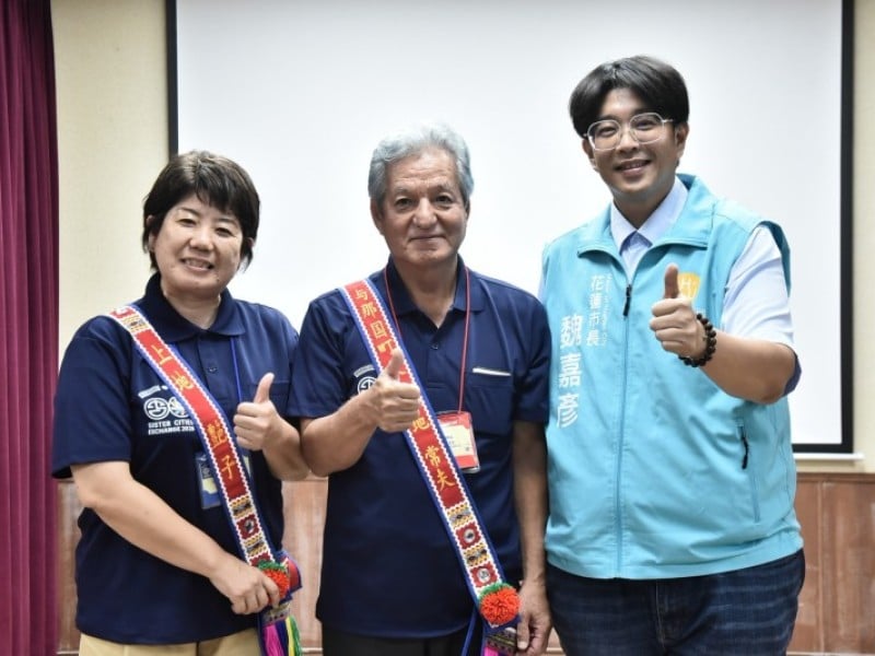 與那國町姊妹市訪團抵花參加馬拉松