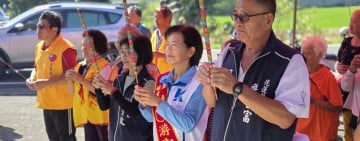 游淑貞走進富里農村、部落、廟埕與民眾搏感情 鄉親熱情相挺 高喊縣長要選「貞」的