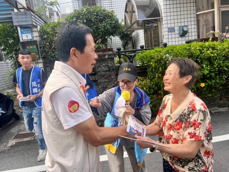 黃金發走訪永安、仁里村　村長、民代陪同深入巷弄向鄉親懇託