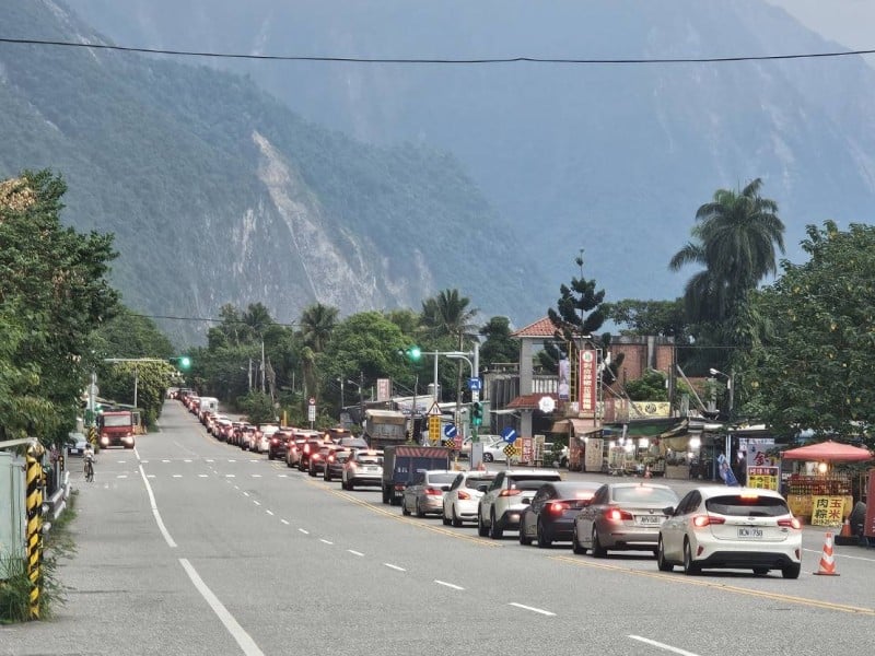 國慶連假北返車潮增！蘇花路廊台9線166K傳壅塞　崇德往北車流回堵